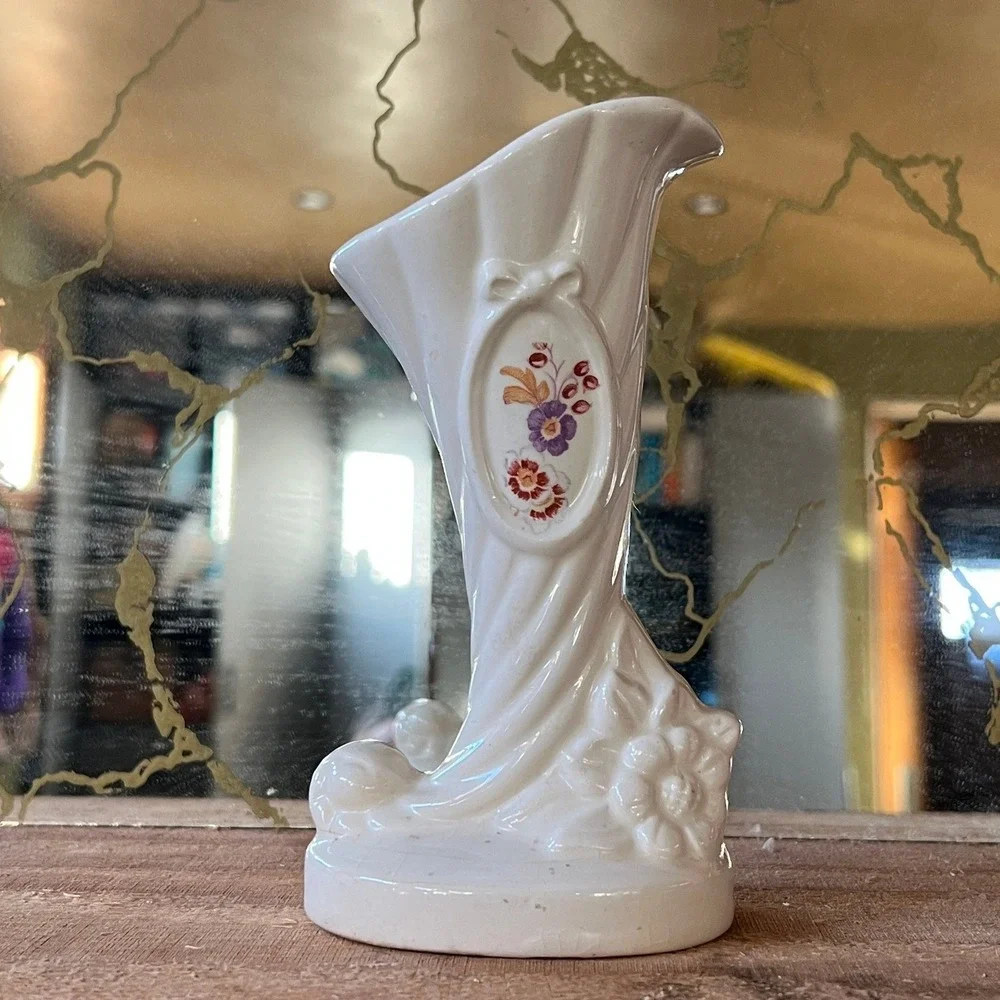 Vintage White Ceramic Cornucopia Bud Vase Floral Cottagecore Romantic Decor